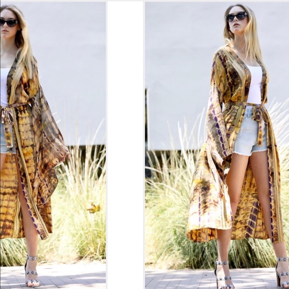 Tops - 🎉HP🎉 Kimono Fits S-M